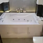 Πανσιόν Loft House 4*