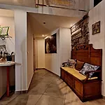 Πανσιόν Loft House