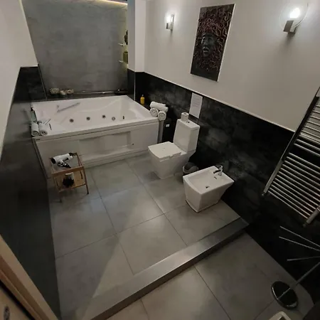 Loft House بيت ضيافة 4*